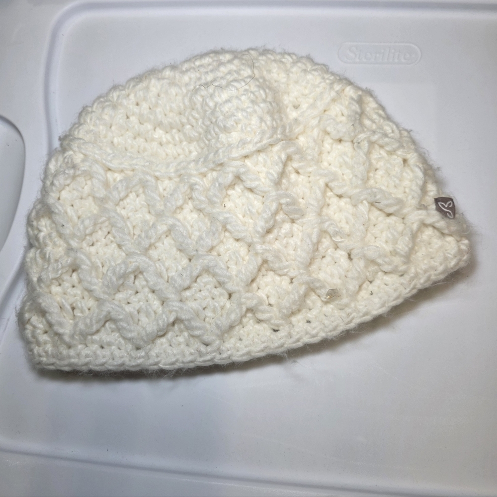 Elegant Cream Knit Beanie